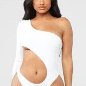 NWT Fashion Nova Cutting You Off Long Sleeve Bodysuit